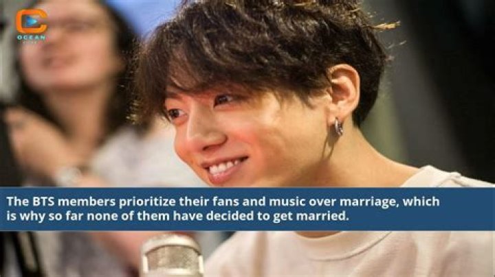 Are any of BTS married?
