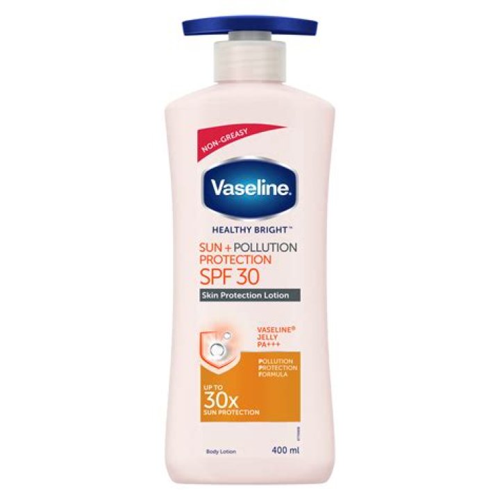 Can I use Vaseline as mascara?