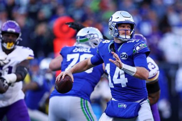 Can the ground cause an incomplete pass?