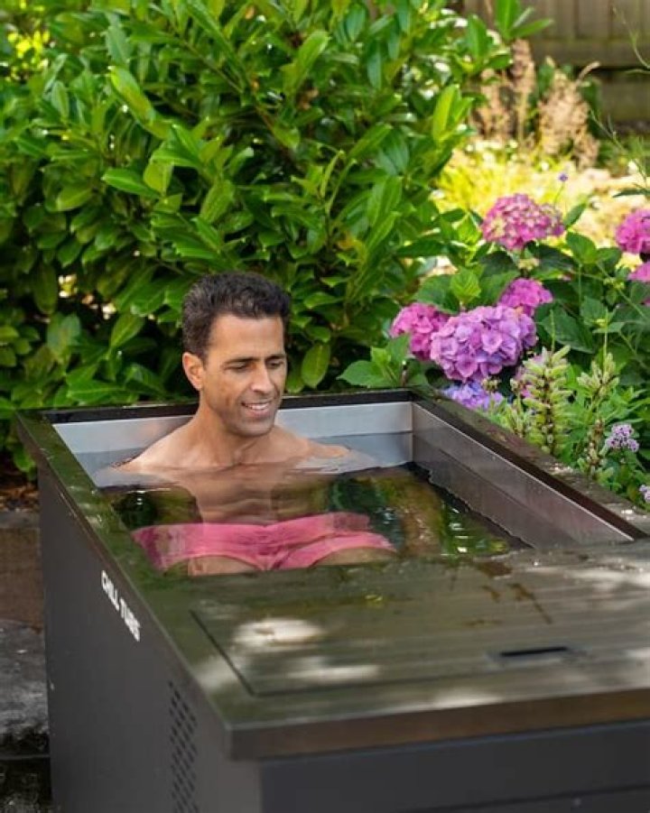 Do hot baths help you lose weight?