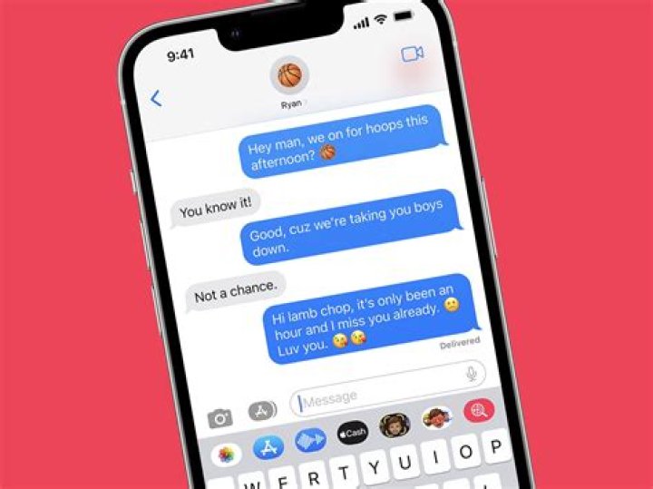How can I read my boyfriends text messages without touching his phone Android?