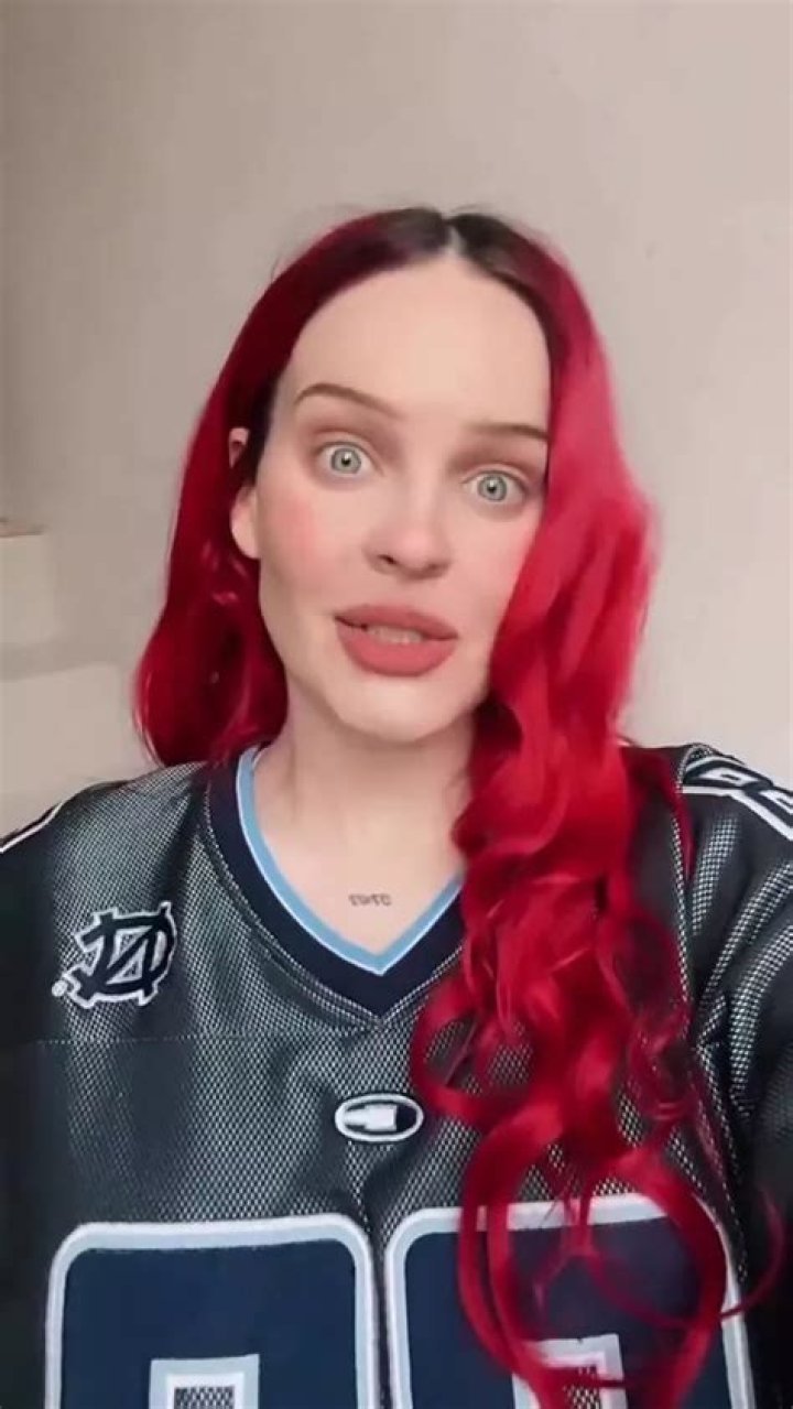 Is Anne-Marie hair real?