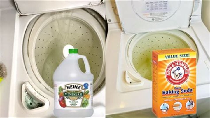 Is bleach or vinegar better to clean washing machine?