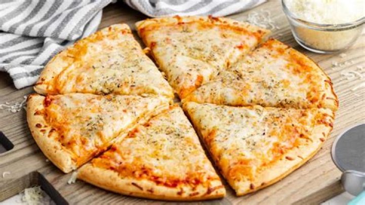 What cheese do you put on pizza?