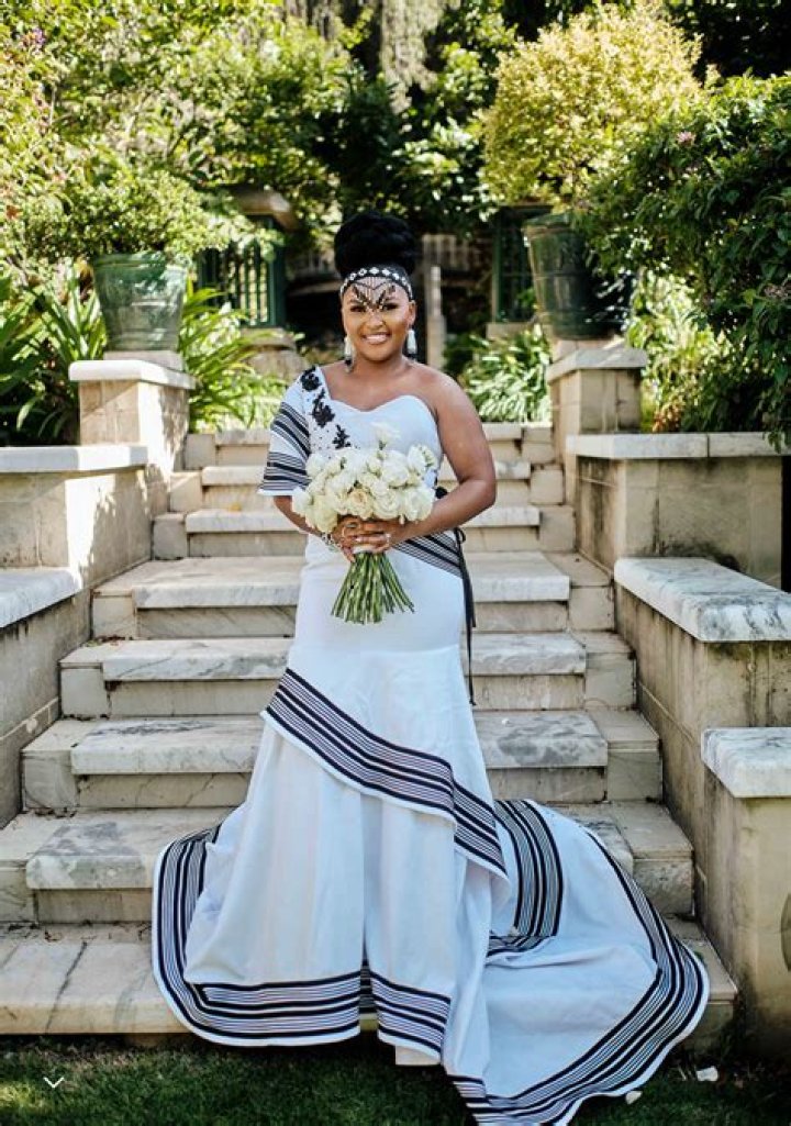 What food is served at a Xhosa wedding?