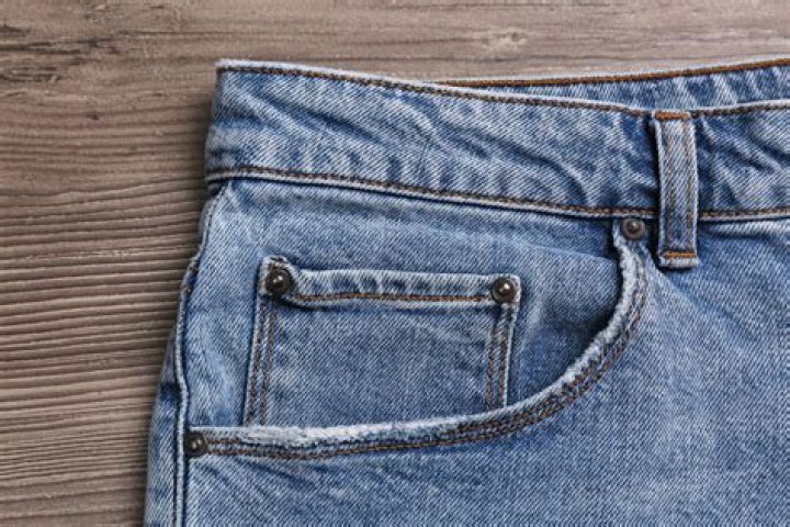 What is an air pocket in your stomach?