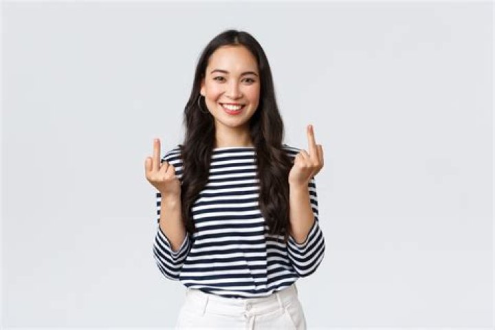 What is middle finger in Japan?