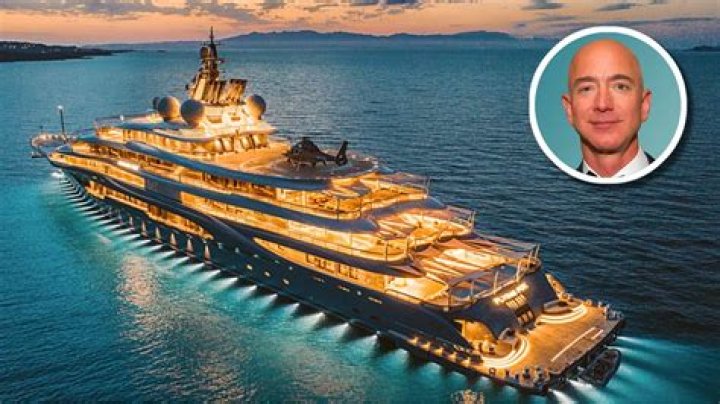Where is Jeff Bezos yacht?