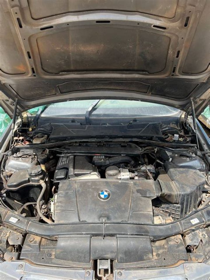 Which engine oil is best for BMW E90 320i?