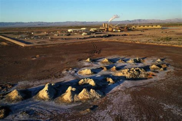 Who owns the Salton Sea?
